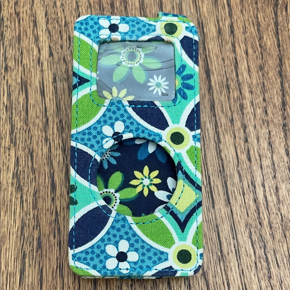 Vera Bradley Crazy Daisy iPod Tune Case Cover